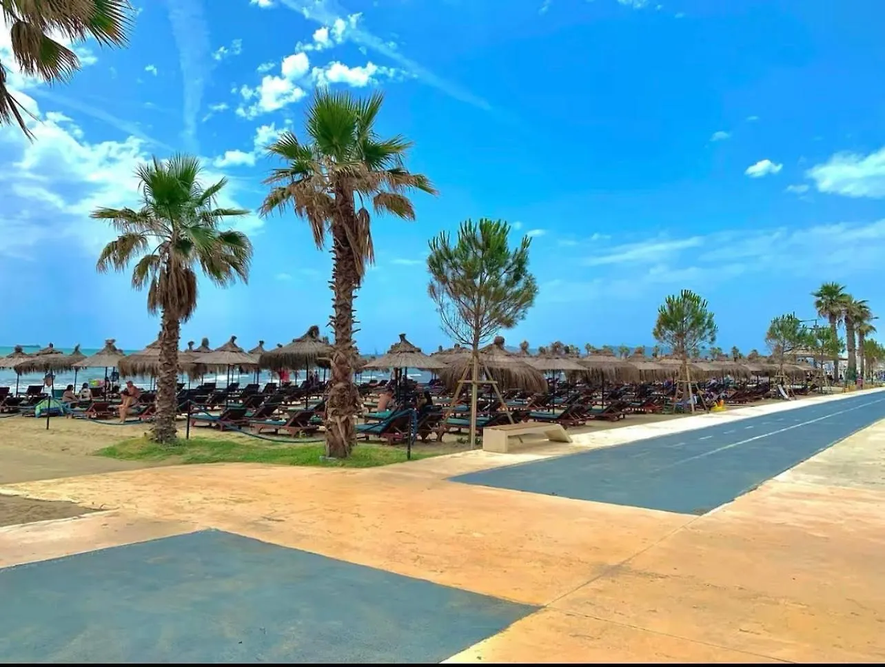 Holiday Rooms دراس