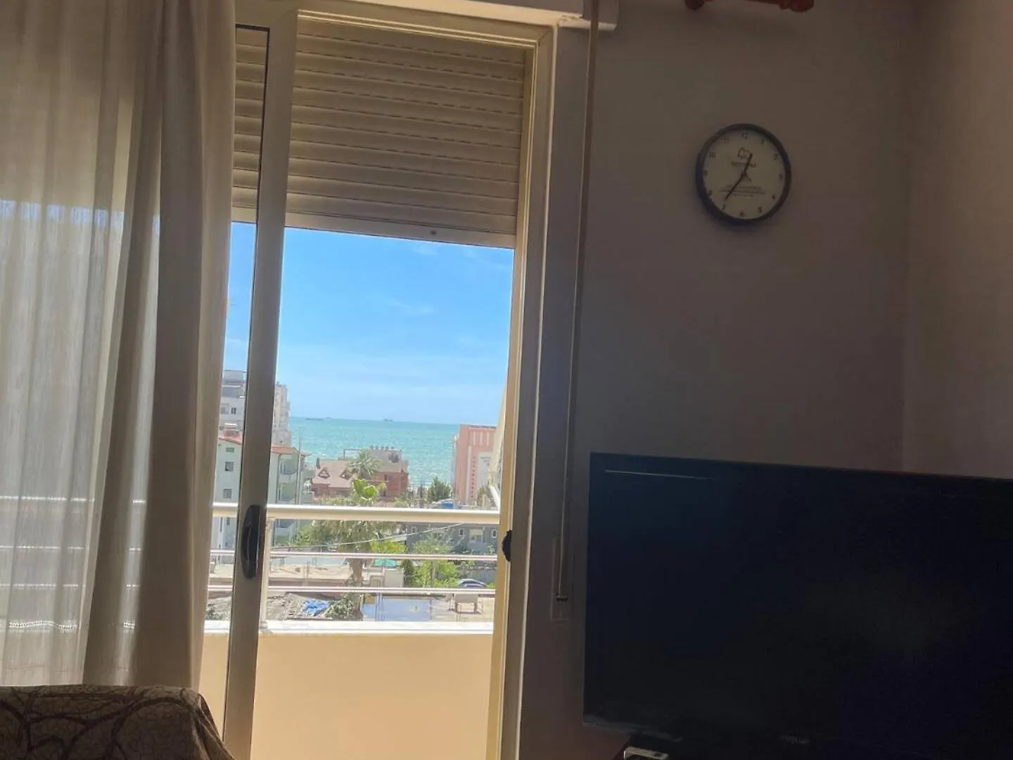 Holiday Rooms دراس